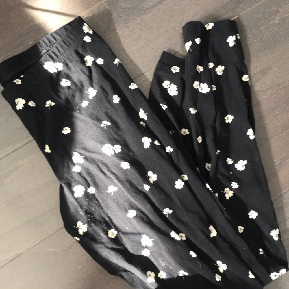 NEVER WORN flowery leggings!
